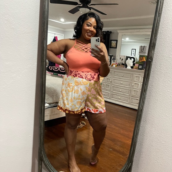 Two piece floral short set - Picture 2 of 6